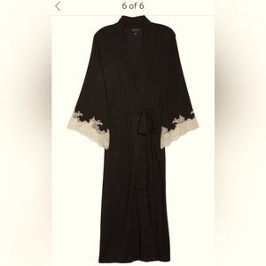 Natori Shangri La robe